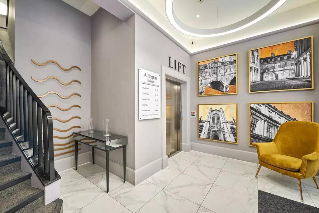 Haus Of Sulis, City Centre Apartment With Lift Access Μπαθ Εξωτερικό φωτογραφία